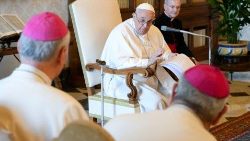 Il Papa nell'udienza con i Canonici Regolari Lateranensi