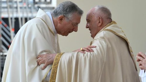 Visita pastoral del Papa Francisco a Venecia, el saludo al Patriarca Francesco Moraglia