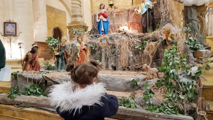 Eine Weihnachtskrippe in einer maronitischen Kirche in Aleppo