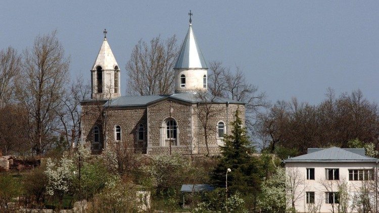 Photo de l'église Saint Jean Baptiste à Chouchi dans le Haut-Karabagh. 