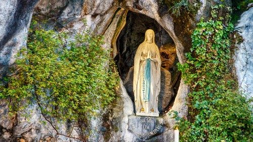 À Lourdes le Pape invite les militaires à être «des sentinelles de paix» 