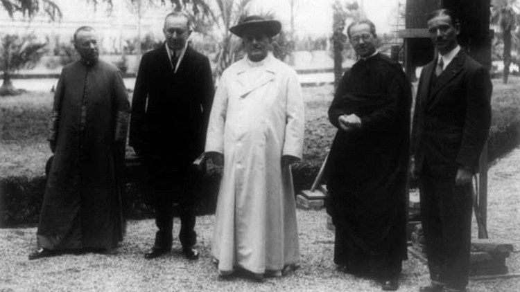 Papa Pio XI com Guglielmo Marconi 