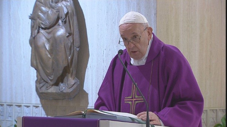 2020.04.07 Papa Francesco celebra la Messa a Casa Santa Marta