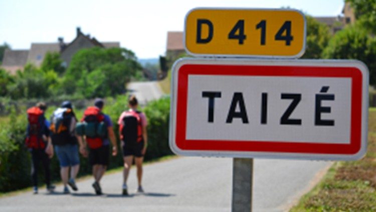 Wegschild vor Taizé