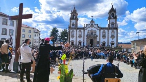 Lissabon: Weihbischof verteidigt Ausgaben für Weltjugendtag