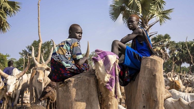 Hirten im Südsudan in Yirol (nicht Ort der aktuellen Attacke)