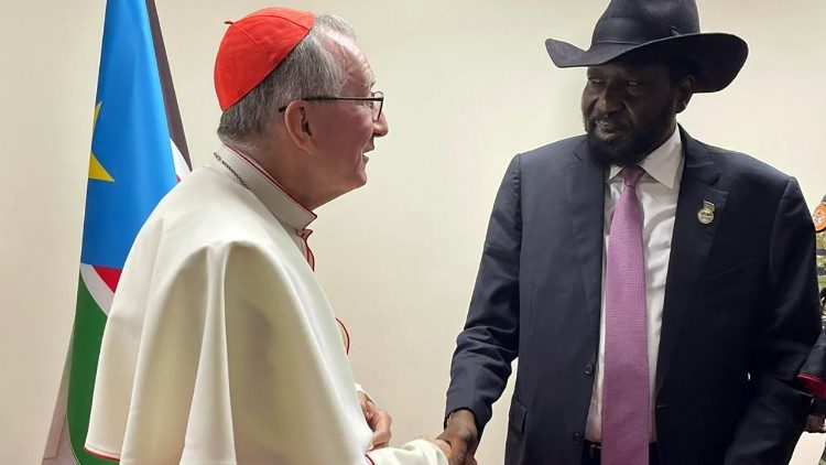 Präsident Kiir im Juli letzten Jahres in Juba mit dem vatikanischen Kardinalstaatssekretär Parolin