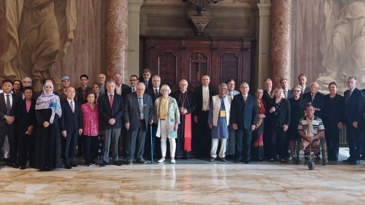 Los Premios Nobel en el Vaticano durante el primer Encuentro Mundial de la Fraternidad Humana, en 2023. 