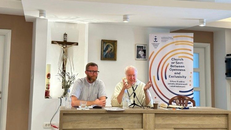 La lección del padre Timothy Radcliffe, teólogo dominico, en la Domus Laurana de Rijeka