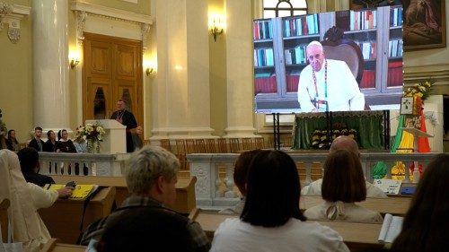 Franziskus an junge Russen: „Seid Handwerker des Friedens inmitten von Konflikten“