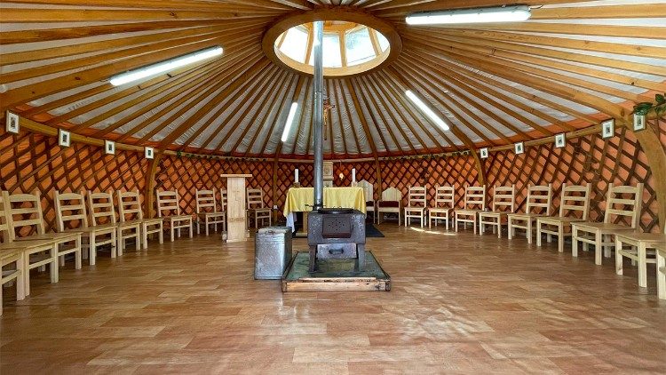 Una capilla en Ulán Bator con forma de las tradicionales casas de Mongolia