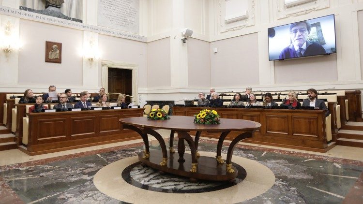 "Care for our Common Home" - Mesa redonda en la Casina Pío IV 