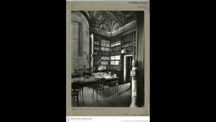 Hertziana Library - Vintage photo