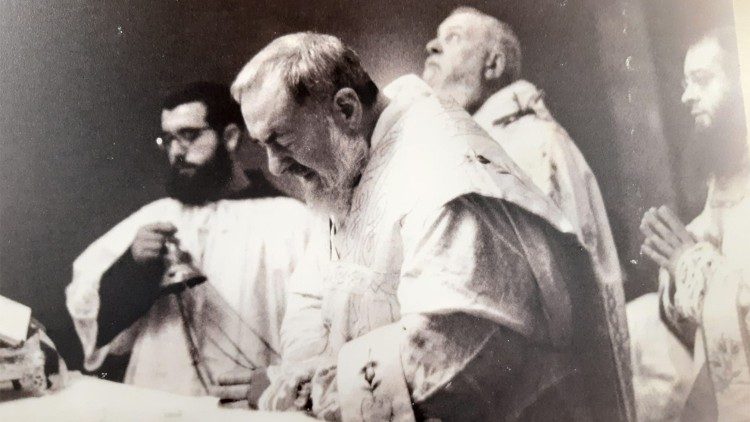 2024.04.29 Saint Pio Foundation e realizzate dal fotografo personale di padre Pio, Elia Stelluto.