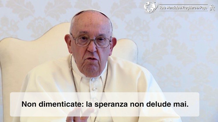 Un'altra immagine dal Video del Papa per l' intenzione di preghiera di dicembre