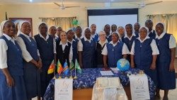 Daughters of St Paul West Africa Delegation - with their Superior General and Secretary General