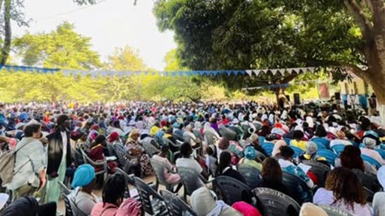 A multidão de fiéis na peregrinação ao Santuário de Cacheu