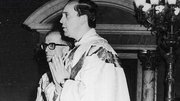 Jorge Mario Bergoglio sacerdote