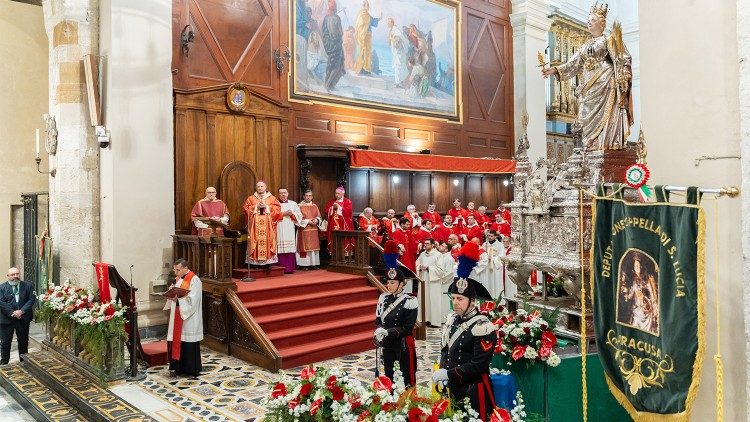 Die Messe zum Fest der Heiligen Lucia in Syrakus