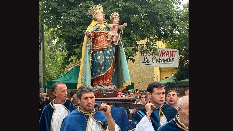 Procession de la confrérie di a Santa di u Niolu le 8 septembre dernier à Casamacciuli, en Haute Corse. 