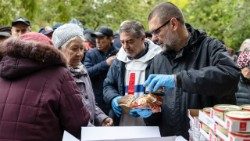 Generał albertynów z pomocą w Zaporożu: tu bochenek chleba ratuje życie