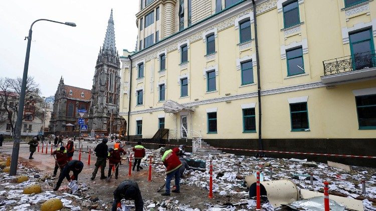 Bombardowanie Kijowa i uszkodzenie kościoła św. Mikołaja