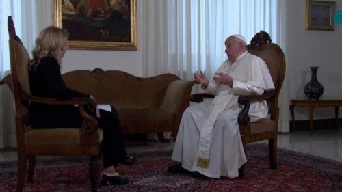 Papstinterview: „Wir reden vom Frieden und rüsten auf“