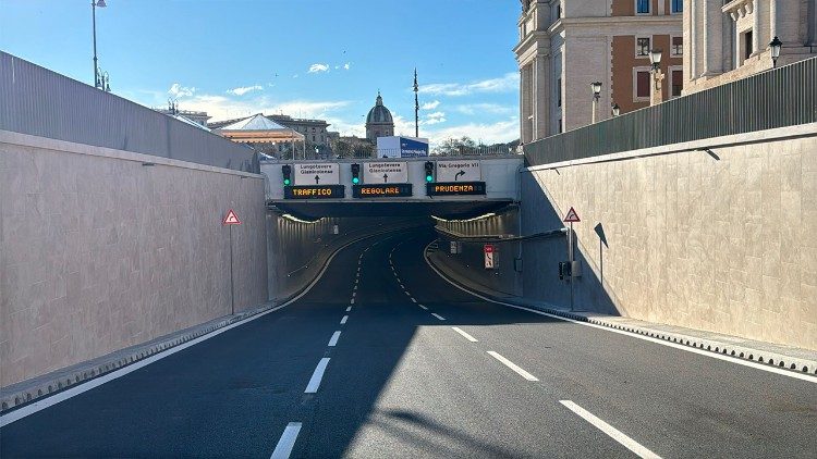 Il sottopasso di Lungotevere in Sassia sotto Piazza Pia