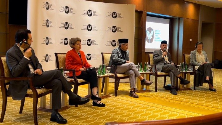 Il gruppo di protagonisti della conferenza stampa. Irina Bokova è la seconda da sinistra