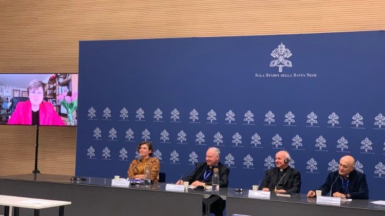 Un momento de la rueda de prensa de la presentación de la Asamblea de la Academia Pontifica para la Vida