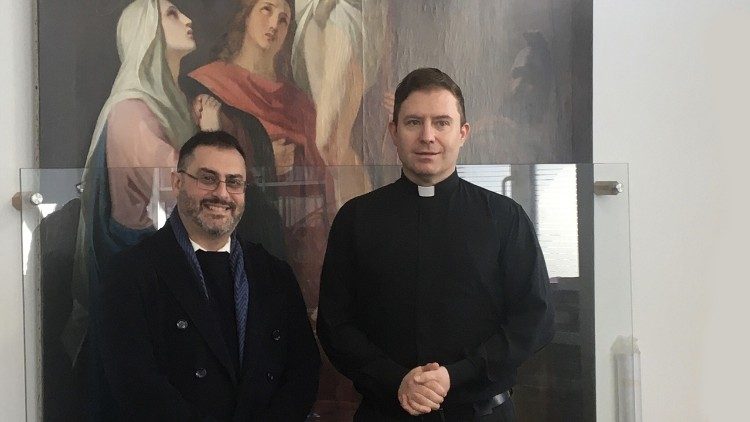 Il nostro inviato Mario Galgano con il pastore Kurt Susak a Davos