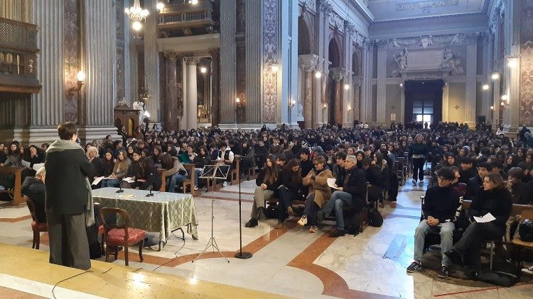 L' incontro degli alunni del liceo classico Visconti di Roma sulla Giustizia riparativa con l'ex magistrato Gherardo Colombo, Agnese Moro, figlia di Aldo Moro, e Adriana Faranda ex br