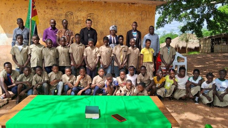 Projecto Corte e Costura para adolescentes, em Mazeze (Cabo Delgado, Moçambique)