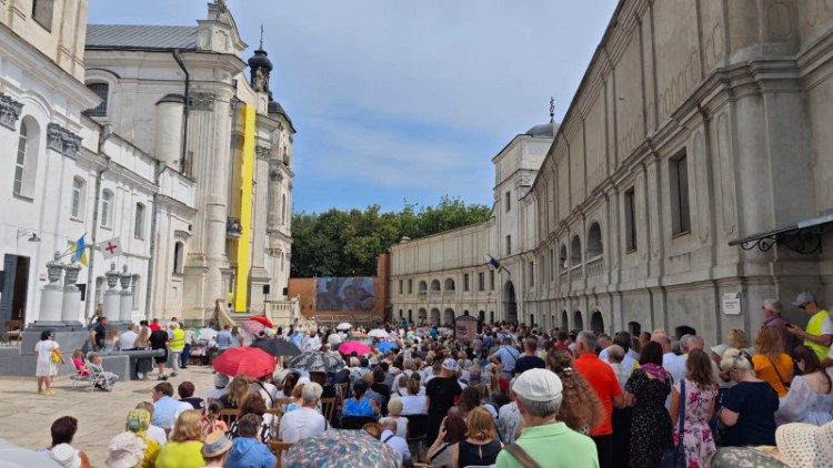 Святая Месса в богородичном святилище в Бердичеве (Украина, 21 июля 2024 г.)