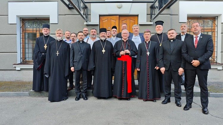 Kardinal Pietro Parolin mit Religionsvertretern aus der Ukraine in der Apostolischen Nuntiatur Kyiv