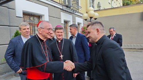 Kardinal Parolin kehrt von seiner Friedensmission in der Ukraine zurück