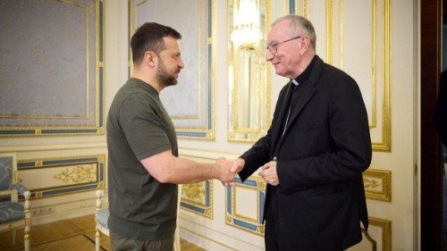 Parolin trifft Selenskyj in Kyiv