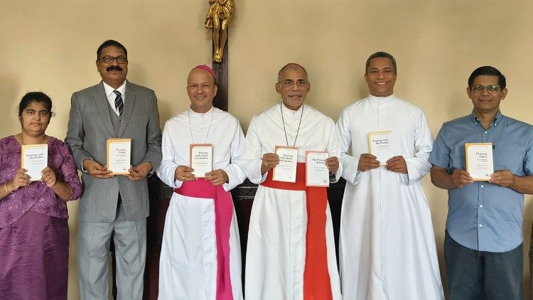 Cardinal Filipe Neri Ferrão (center) at the release ceremony of the first four volumes of “Guidance of Prayer for the Holy Year 2025” on July 29, 2024, at the Archbishop's House in Panjim, Goa. Photo by Catholic Connect