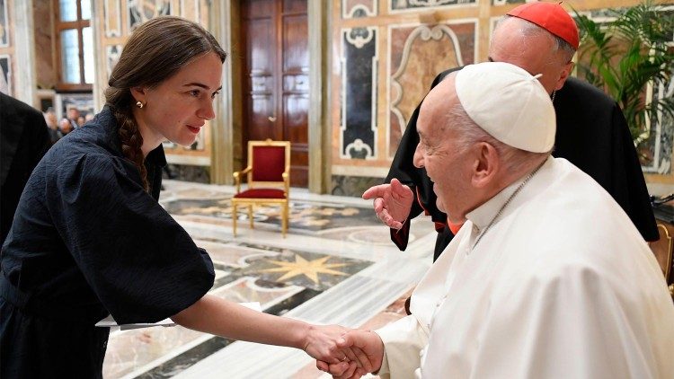 La ucraniana Oleksandra Matviychuk, Nobel de la Paz 2022, en audiencia con el Papa