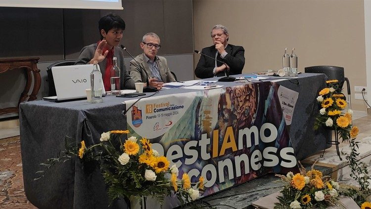 La Conferenza "intelligenza artificiale ed etica" al Festival della Comunicazione di Pinerolo 