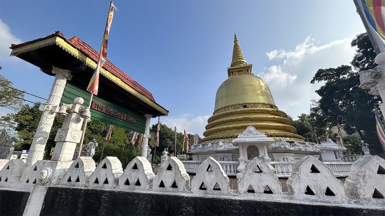 Uno dei templi buddisti in Sri Lanka