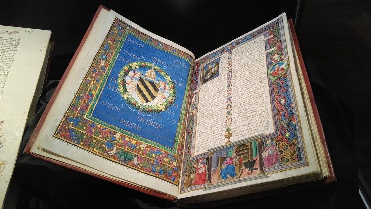 A la Bibliothèque du Vatican, l'exposition «Le Livre et l'Esprit» sur le 750e anniversaire de la mort de Saint Bonaventure de Bagnoregio et de Saint Thomas d'Aquin.