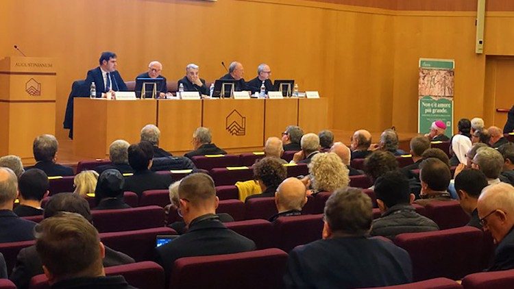 Un momento del convegno “Non c’è amore più grande. Martirio e offerta della vita”, organizzato dal Dicastero delle Cause dei Santi presso l’Istituto patristico Augustinianum