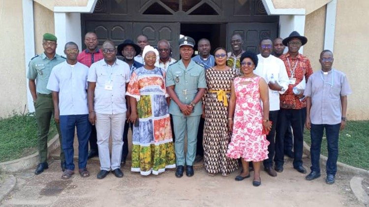 En Côte d’Ivoire, la Commission justice, paix et environnement réunie en panel.