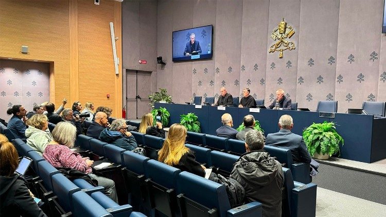 La conferenza stampa di presentazione di "Piazza San Pietro"