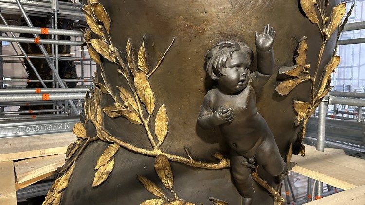 Sui ponteggi del Baldacchino e della Cattedra di San Pietro