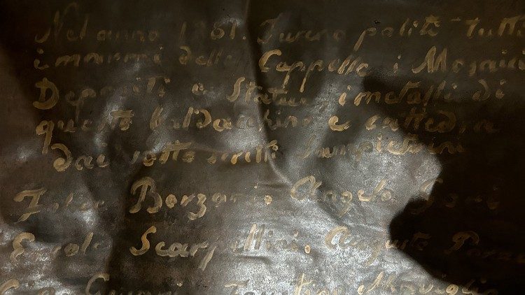 Sui ponteggi del Baldacchino e della Cattedra di San Pietro