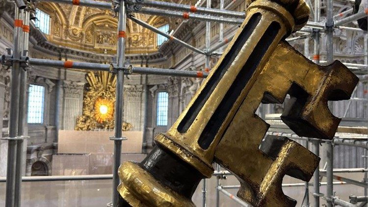 Sui ponteggi del Baldacchino e della Cattedra di San Pietro 