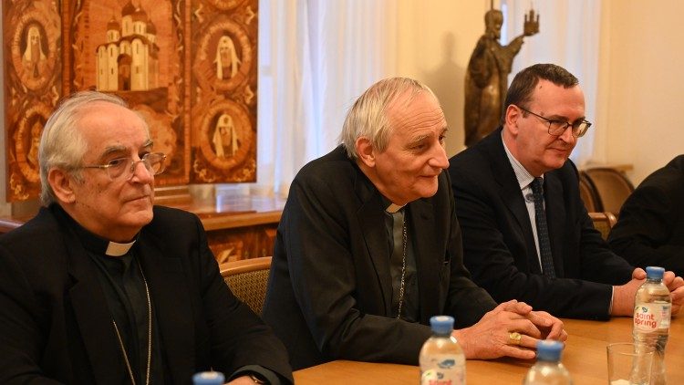 Le cardinal Zuppi lors de sa rencontre avec le métropolite Antoni au patriarcat orthodoxe de Moscou. 