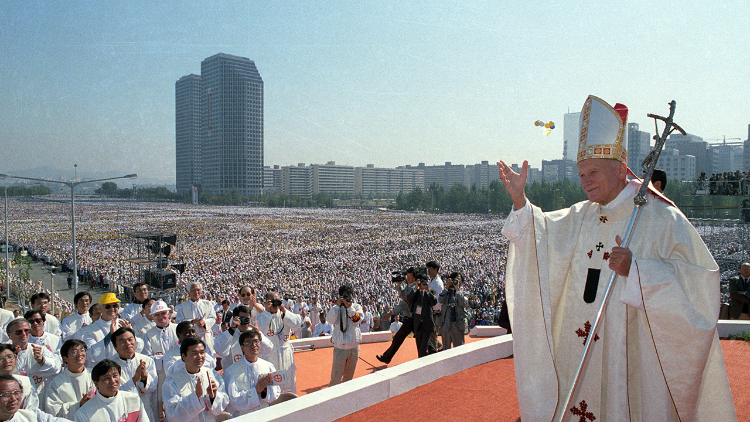 Visite du Pape Jean-Paul II en Indonésie en octobre 1989. 